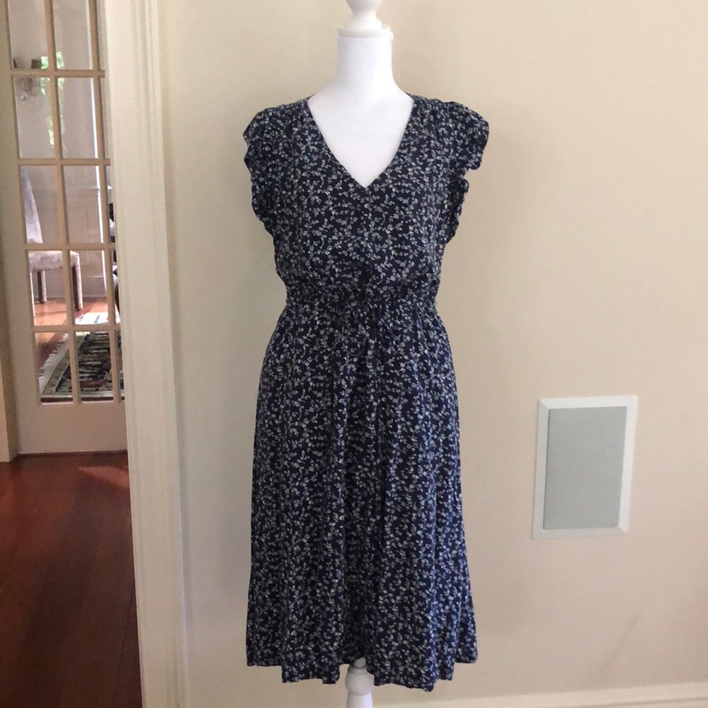 Gap blue floral midi dress w cinched waist. Size small petite. Good condition.
